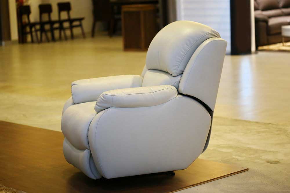 Recliner Riser Chair – Types, Benefits, and Purchasing Tips